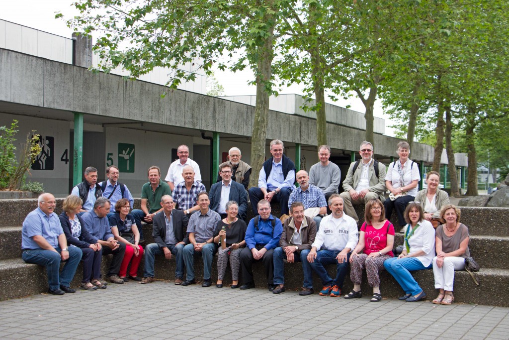 Und noch ein Gruppenfoto der "gereiften" Abiturienten mit Frau Falkner und Herrn Knäble.